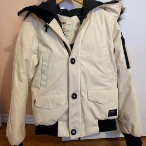 Limited Edition TNA (Aritiza) White Winter Jacket